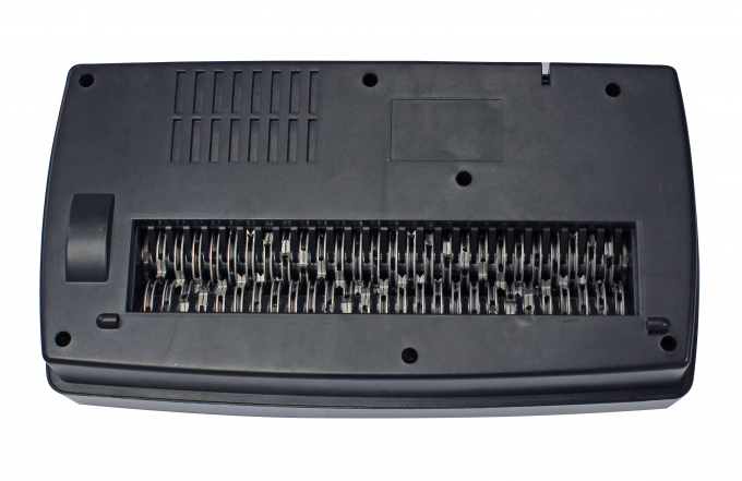 C506P 14L Basket Bin Cross Cut Credit Card Paper Shredder Machine 5 Sheet Capacity For Home And Office Use 2